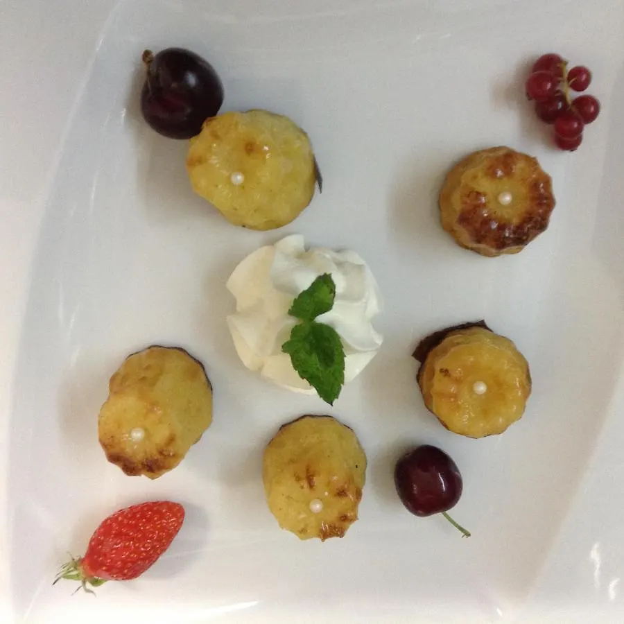 Logis Hotel Restaurant Hostellerie De La Tour Fontvieille